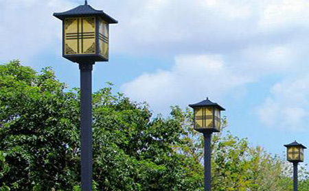 太阳能广河庭院灯怎么选亮度与续航更耐用